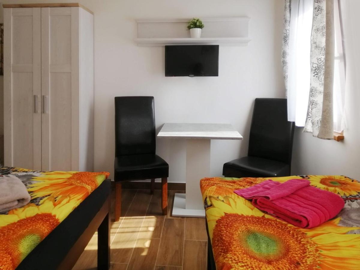Apartmany Aranka Zatec  Exterior photo